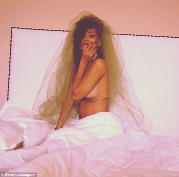 Rihanna Goes Topless The Morning After The Halloween Party She Attended!